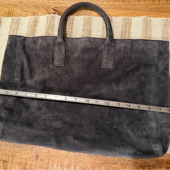 Elegant Suede Tote Bag - Picture 2 of 5